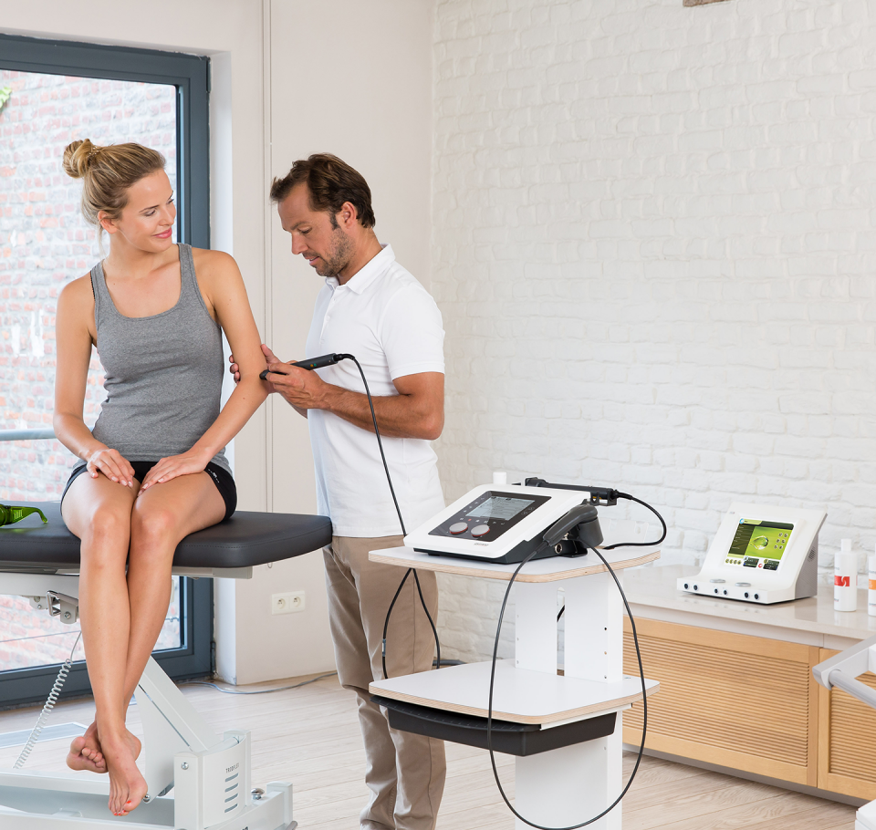 Gymna COMBI 200L - Elettroterapia + Ultrasuono + Laserterapia - immagine 2